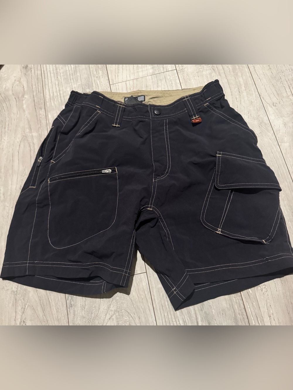 Retro REI Women’s Black Cargo Shorts with Contrast Stitching